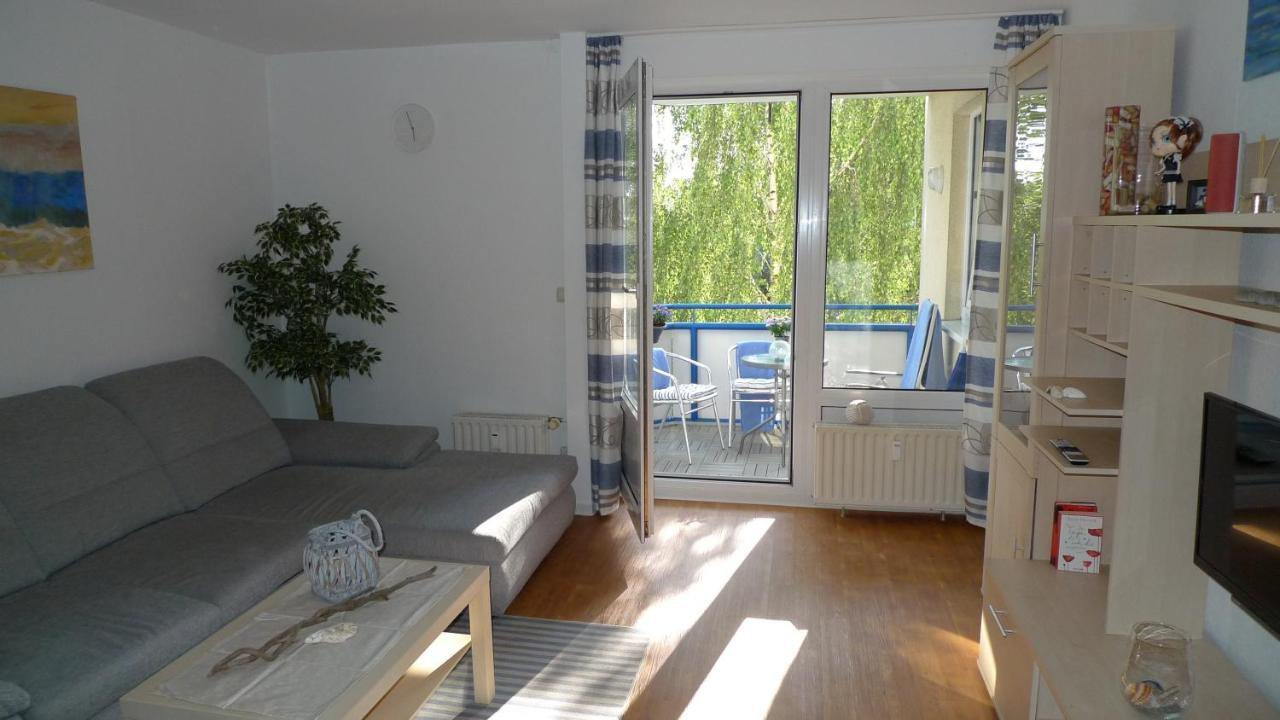 Aquamarin - Charmantes Appartement Mit Balkon Rostock Extérieur photo