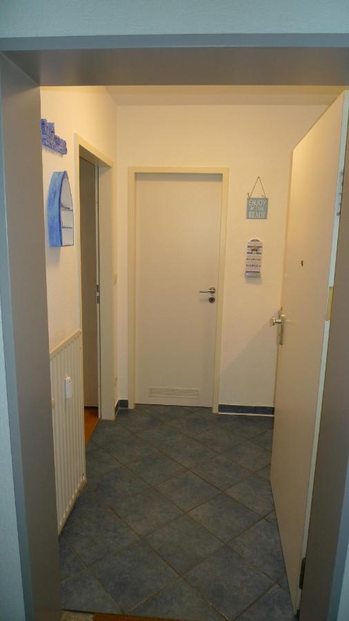 Aquamarin - Charmantes Appartement Mit Balkon Rostock Extérieur photo