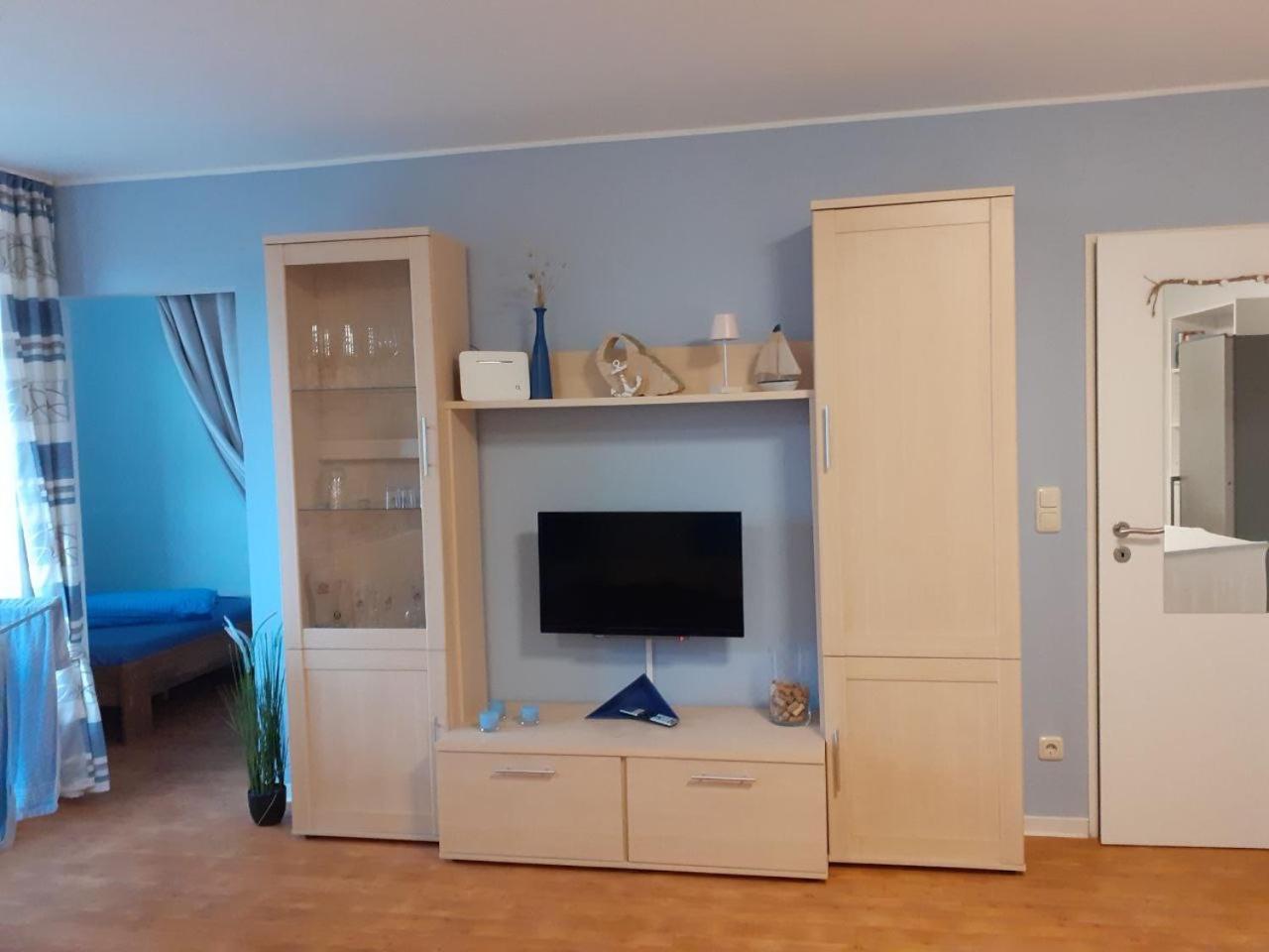 Aquamarin - Charmantes Appartement Mit Balkon Rostock Extérieur photo